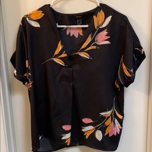 Satin V neck Tee